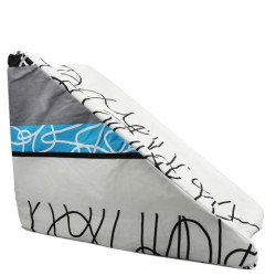 Klin przeciwobrzękowy pod rękę po mastektomii mały z wgłębieniem (44 x 33 x 22 cm) L