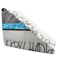 Klin dla kobiet po mastektomii na obrzęk średni z wgłębieniem (48 x 38 x 25 cm) XL