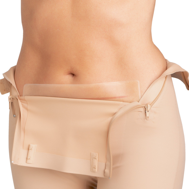 Plaster silikonowy prostokątny na bliznę po cesarskim cięciu Amoena 011 Square 2 szt.