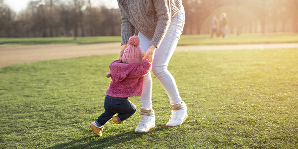 Kiedy zaczynają rosnąć piersi u dziewcząt?