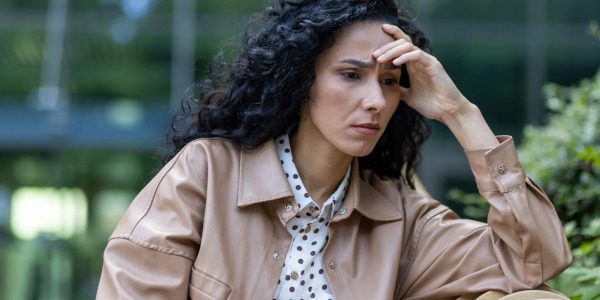 Jak radzić sobie z emocjami po diagnozie raka piersi?